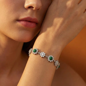 Close Up of Verde Nova 925 Sterling Silver Bracelet