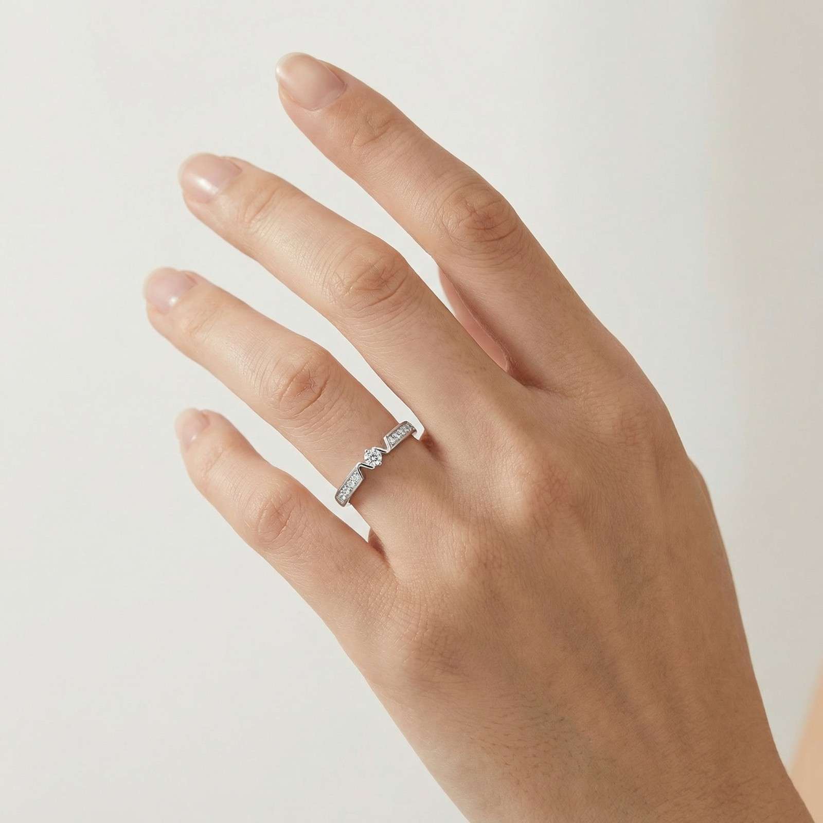 Eterna Pulse 925 Sterling Silver Ring on Hand