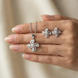 Close Up of Serena Petal 925 Sterling Silver Pendant Set