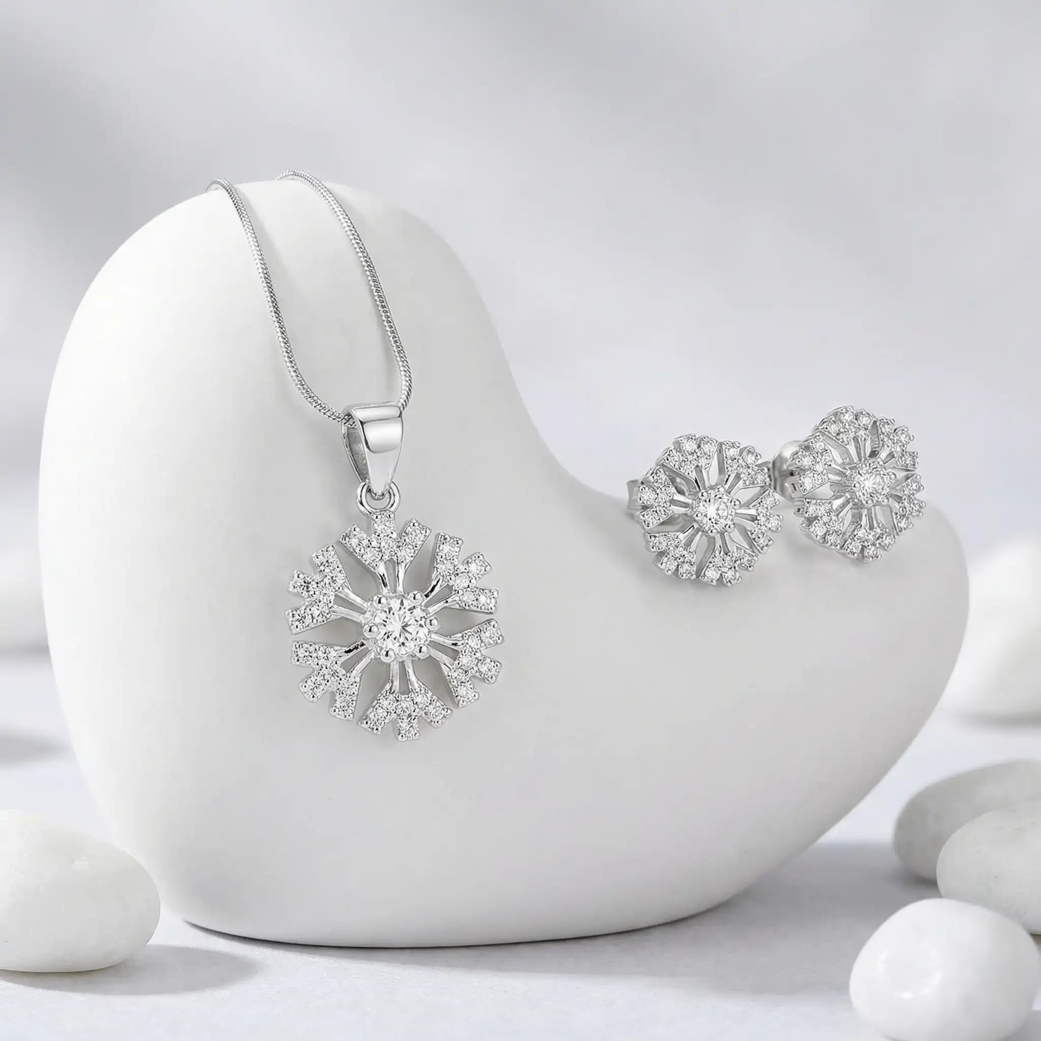 Snowflake Silver Pendant Set
